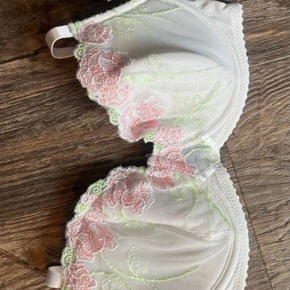 Donna L'Oren White / Pink Lace Fitted Comfy Bra 34B Medium NWT's - Picture 3 of 4